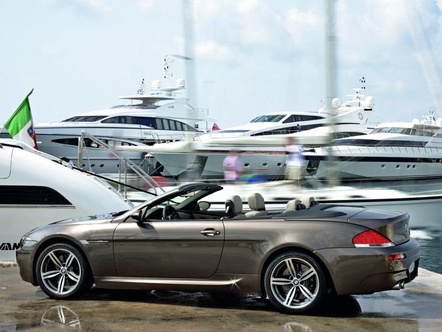  BMW M6 Convertible 2006 года  (фото 25 из 67)